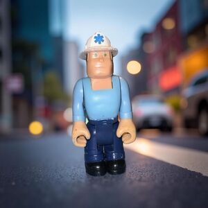 Vintage 1979 Fisher Price EMT Ambulance HUSKY HELPERS Action Figure Workers A20